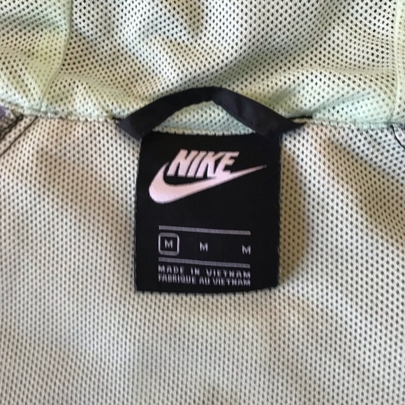 Nike Windrunner Jacket - Picture 6 of 8